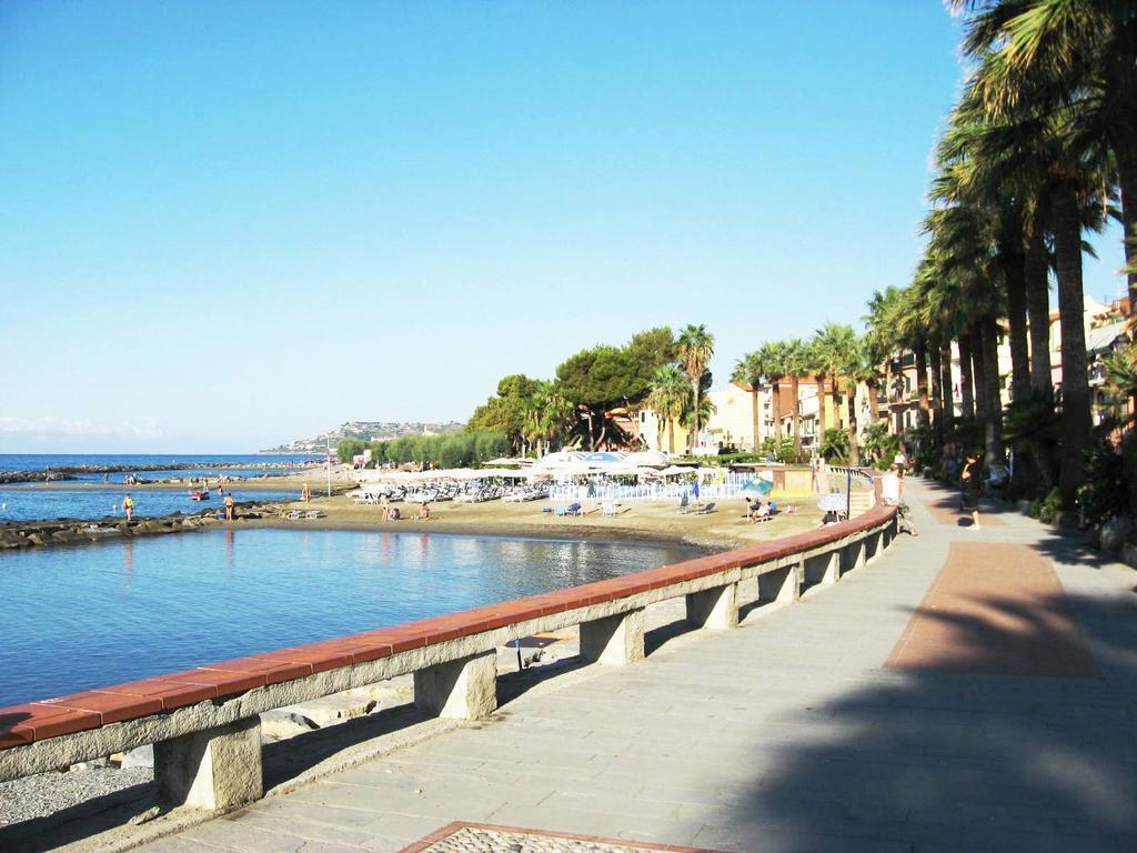 Nino Bixio Apartment Riva Ligure Exterior foto