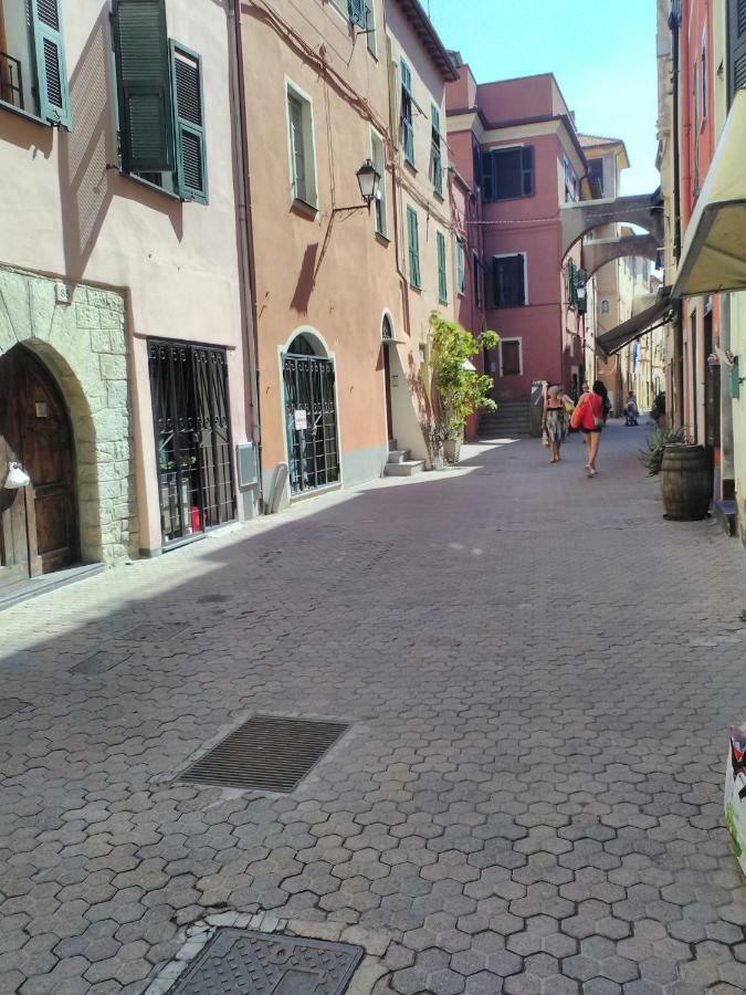 Nino Bixio Apartment Riva Ligure Exterior foto